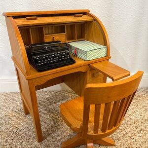 American Girl Kit’s desk